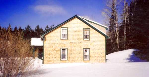 Side view of the 2-family Cape.