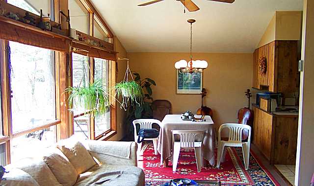 The dining area.